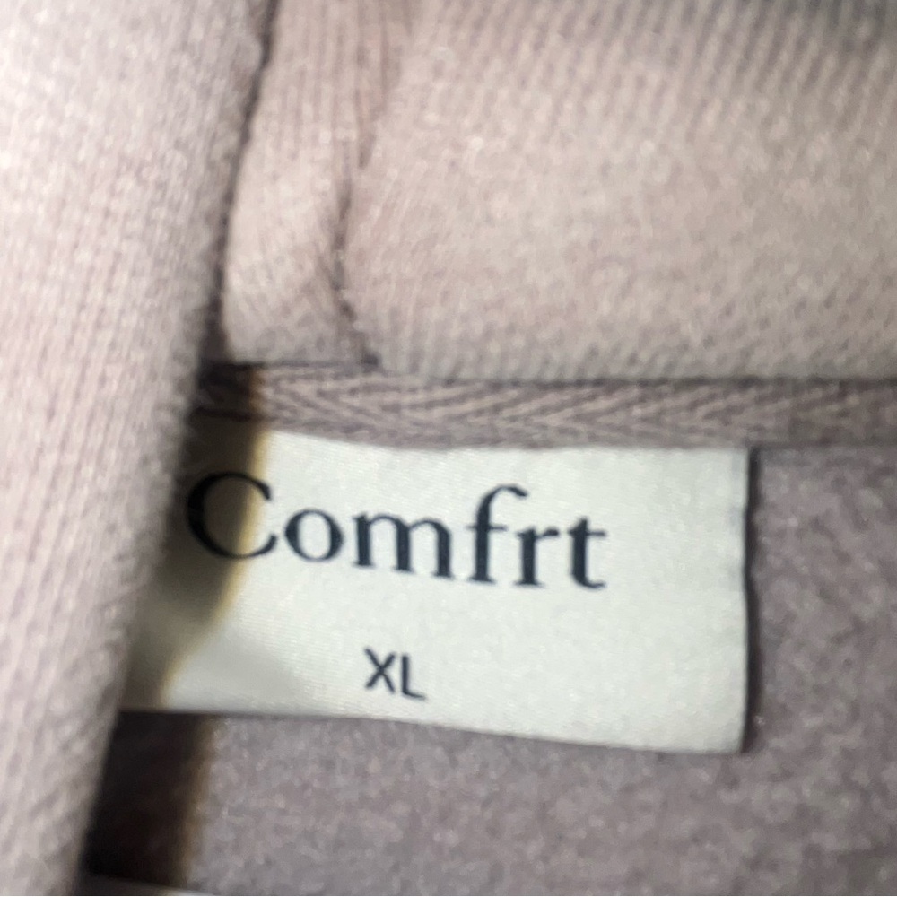 Comfrt signature Hoodie - Picture 3 of 3